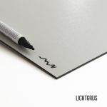 Lichtgrijs
