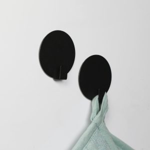 Magnetische haak rond zwart medium (2)