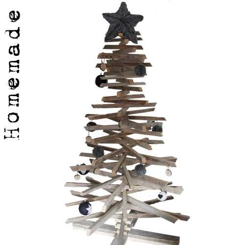 kerstbomen van oud hout