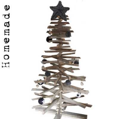 kerstbomen van oud hout