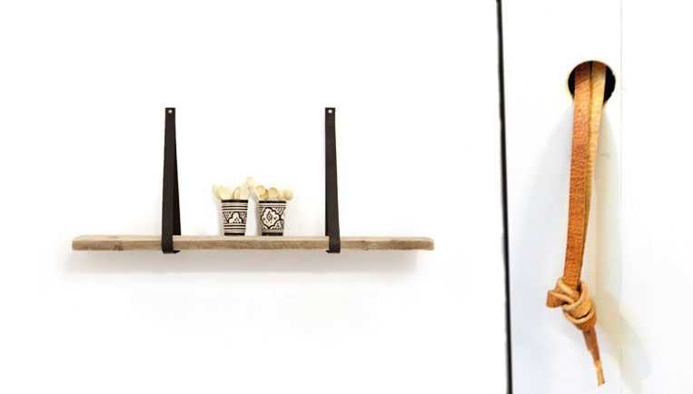 leren_straps_wandplank