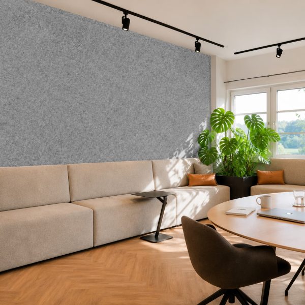 vilten_wand_woonkamer_grijs_gemeleerd