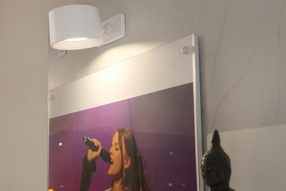 wandlamp_boven_fotohouder_wit-1000x667